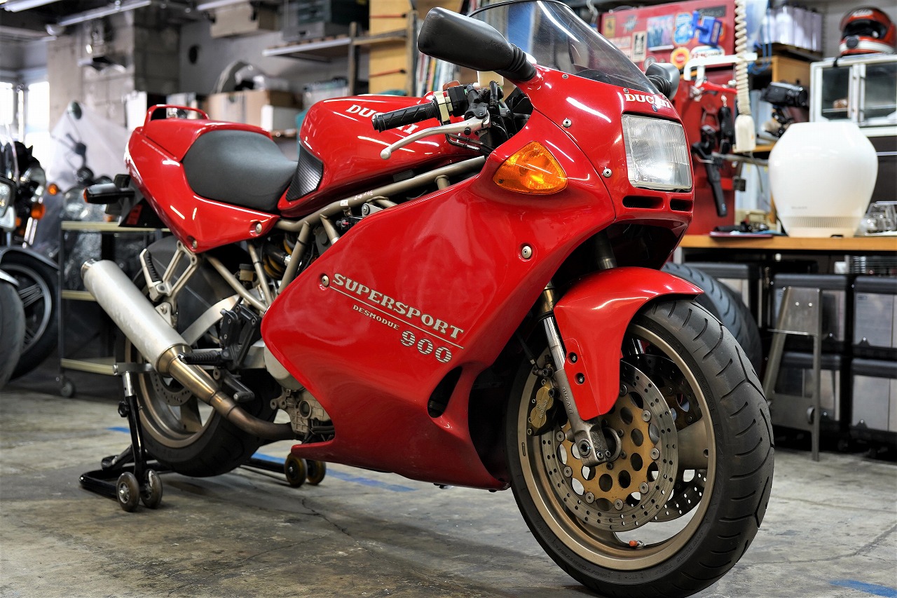 結構好きな乗り味L型ツインDUCATI900SS 車検 タイヤ交換 バッテリー 