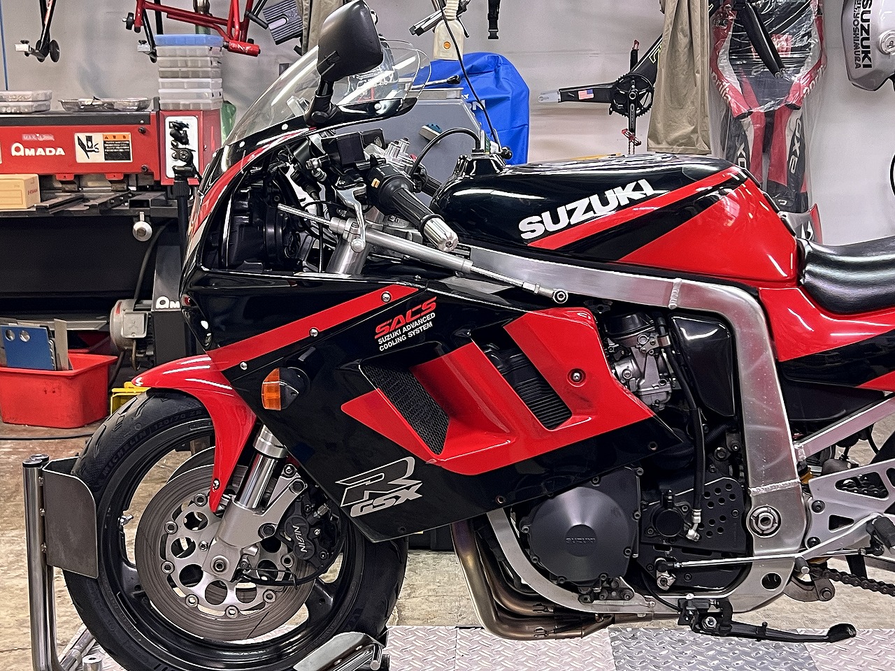 GSX-R1100N 車検 オイル交換 POWER5タイヤ交換など | decoboco