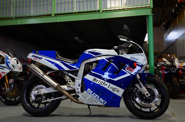 特選中古車”ブライトロジックGSXR１１００Ｍ”の巻き – decoboco